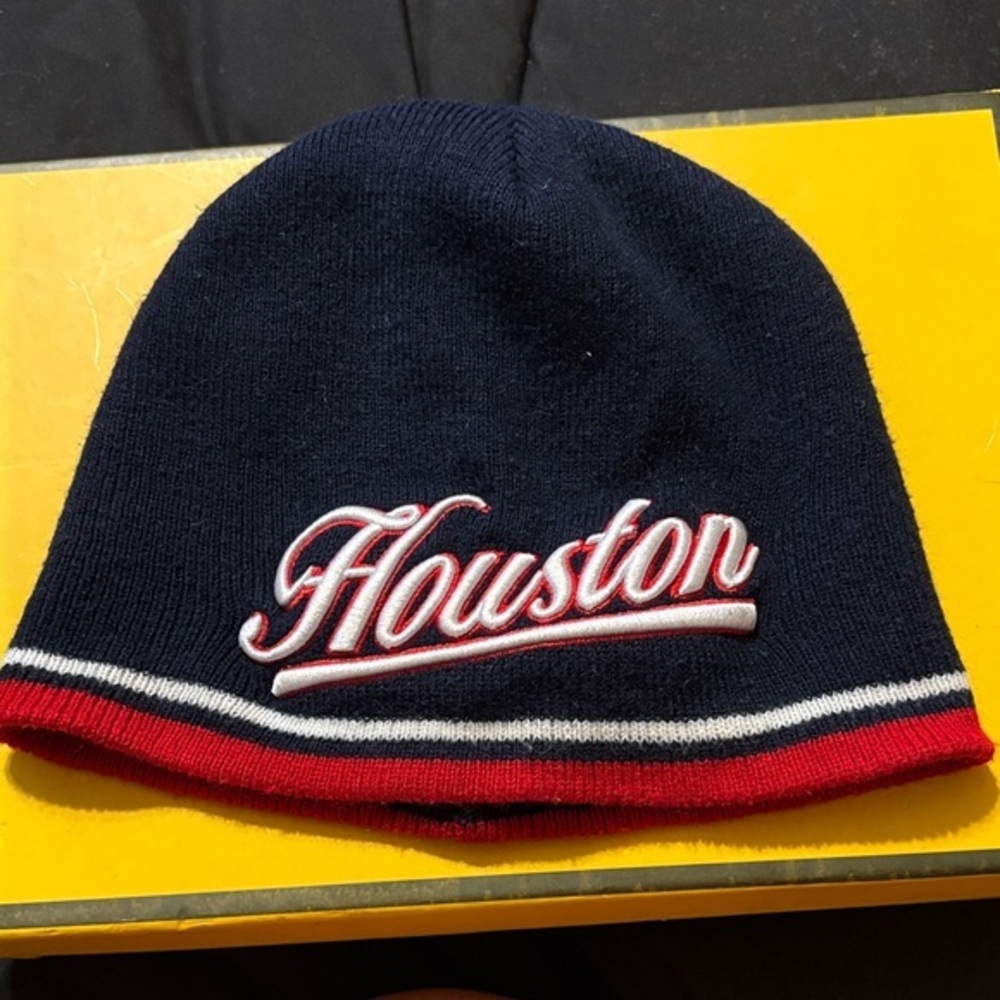 Houston Knit Beanie in Navy and Red